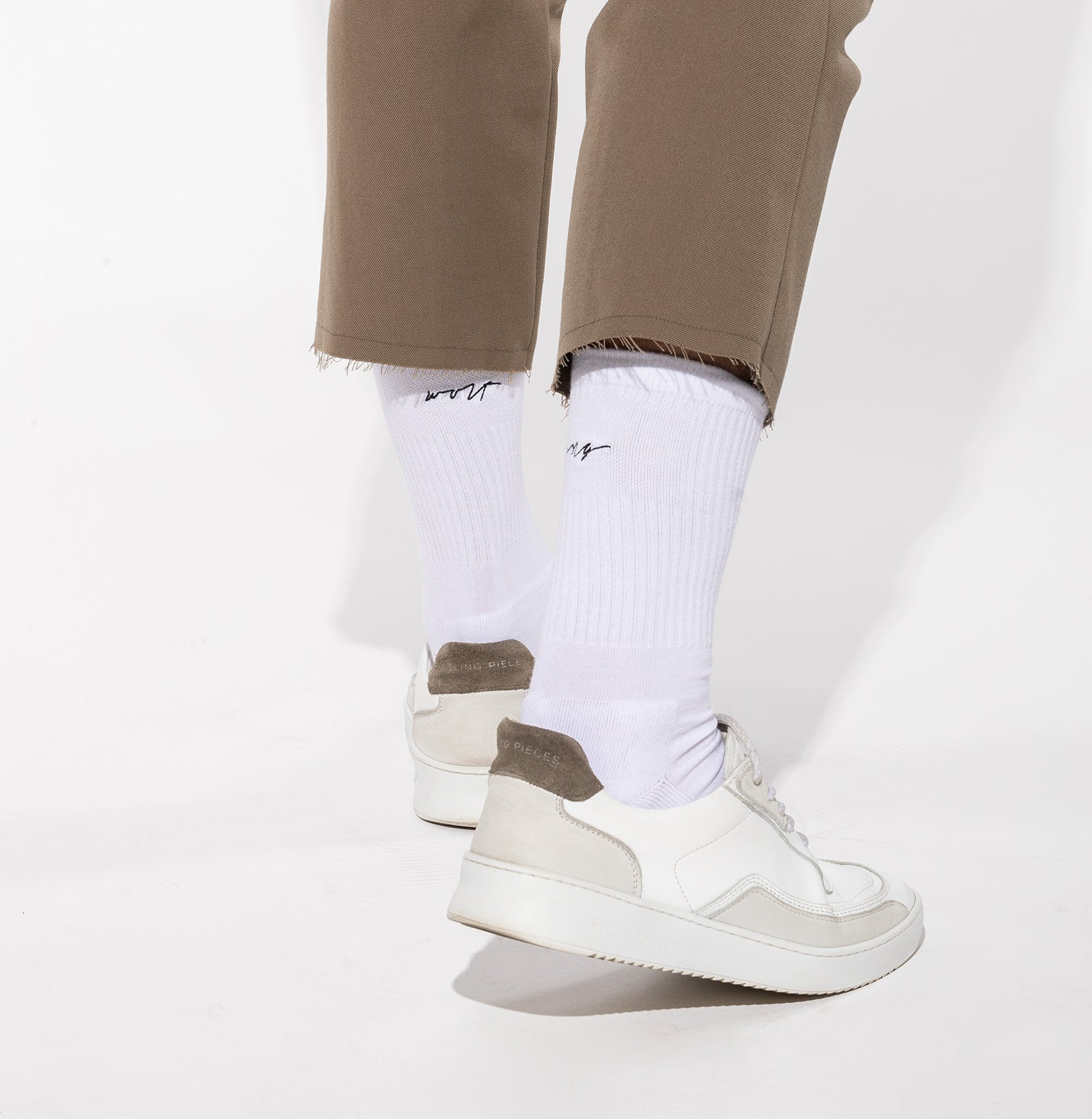 Gang Socks White 01
