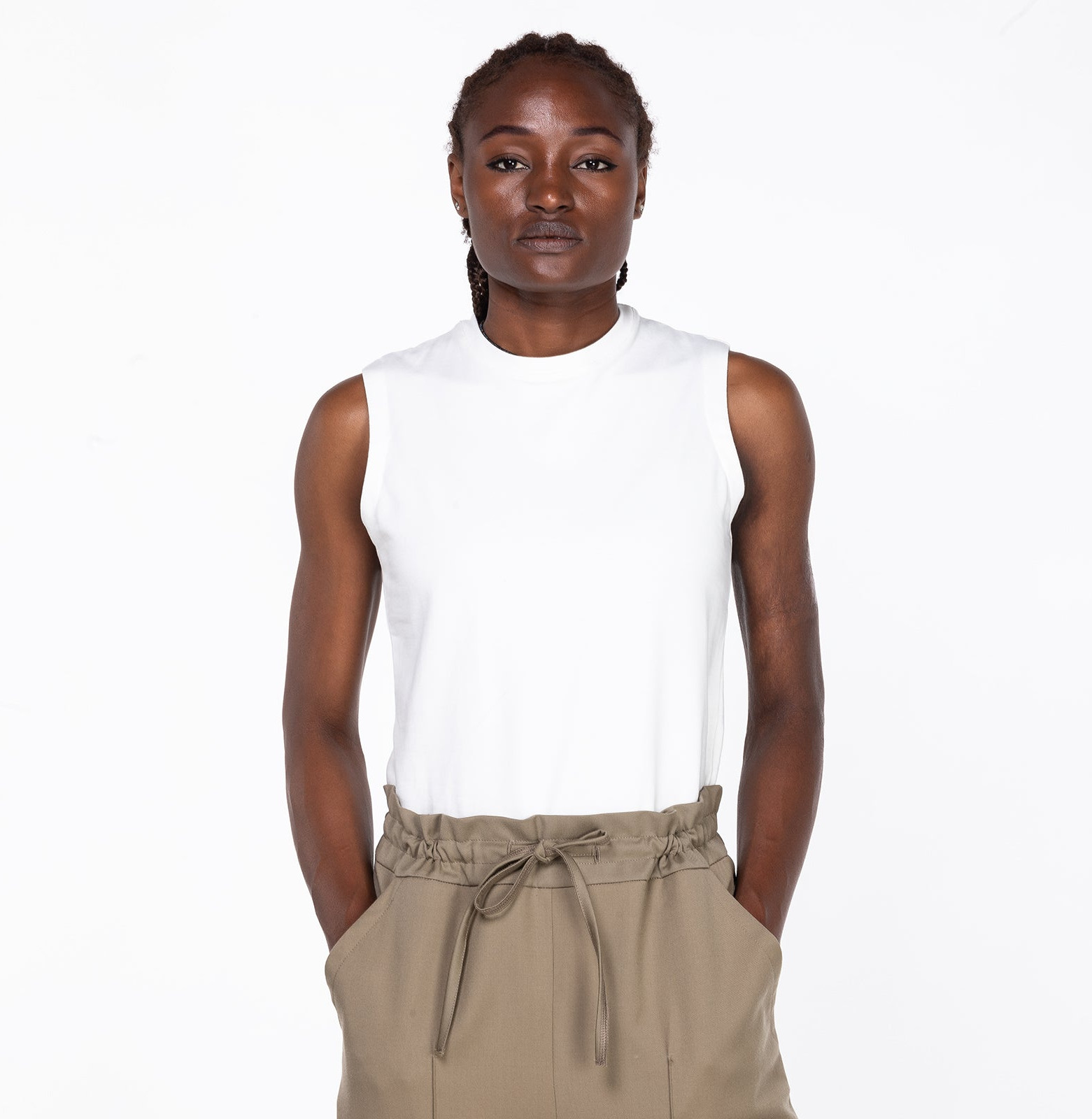 Good her top off white