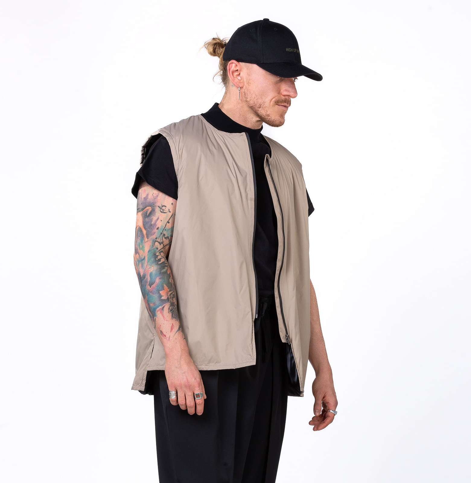 Classy gilet safari