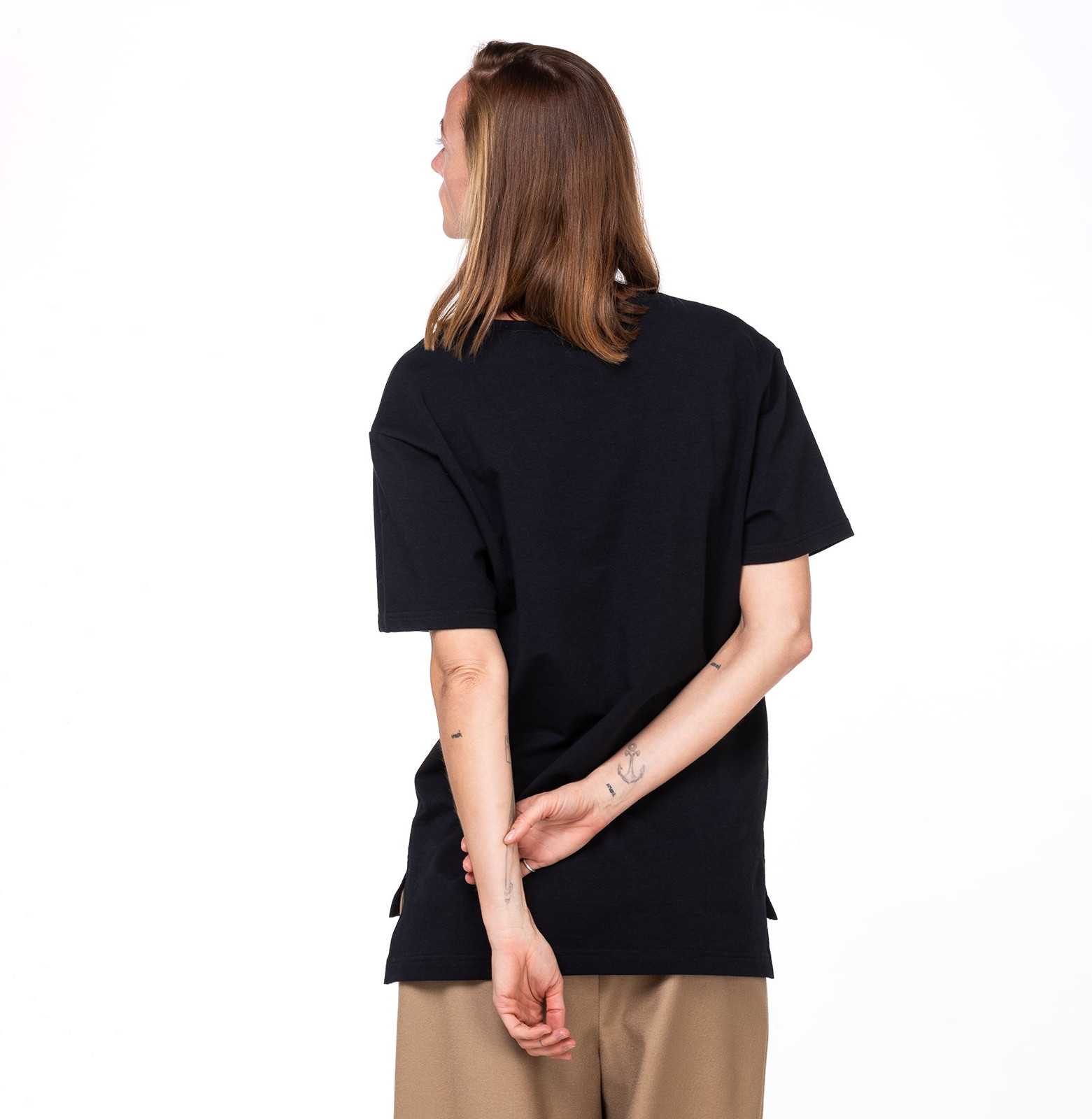 Good no brand tee b