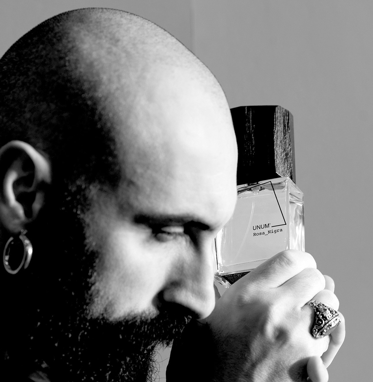 Rosa nigra by Filippo Sorcinelli