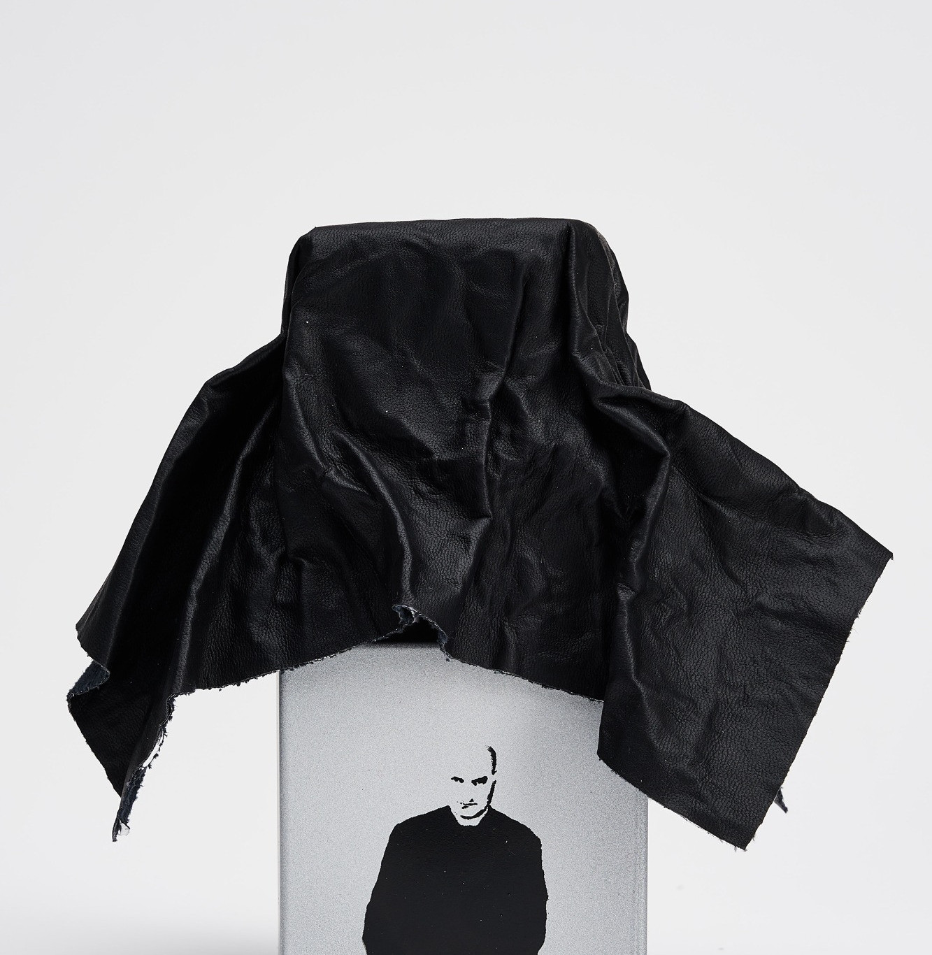 Io non ho mani che mi accerezezzino il volto by Filippo Sorcinelli