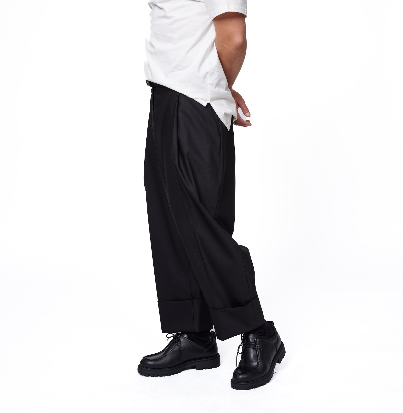 Wool cuff pants b
