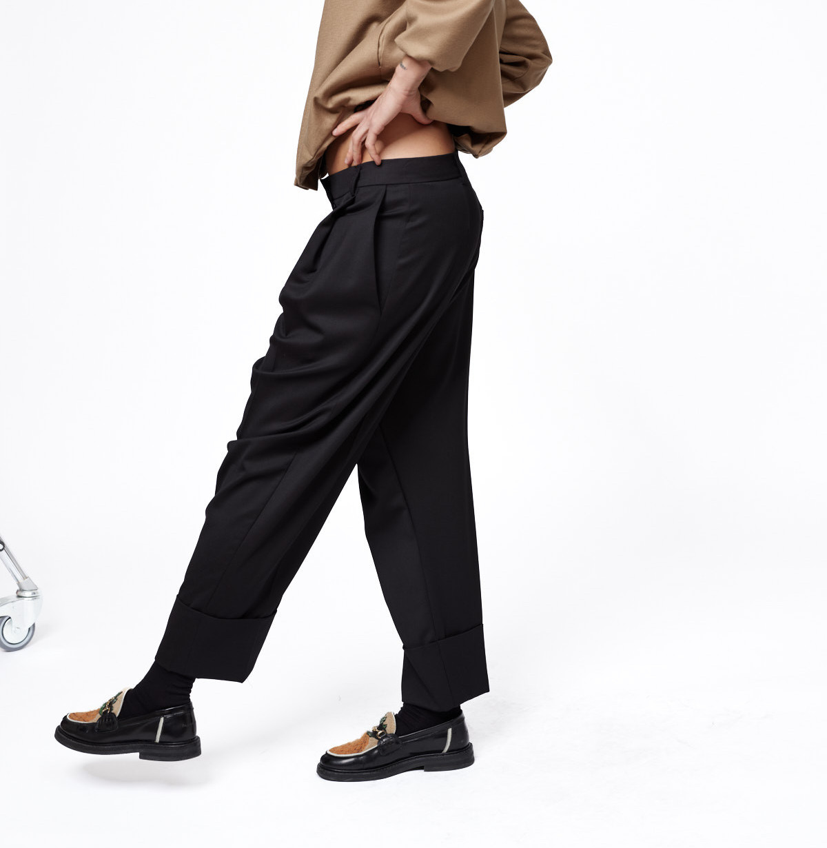 Wool cuff pants b