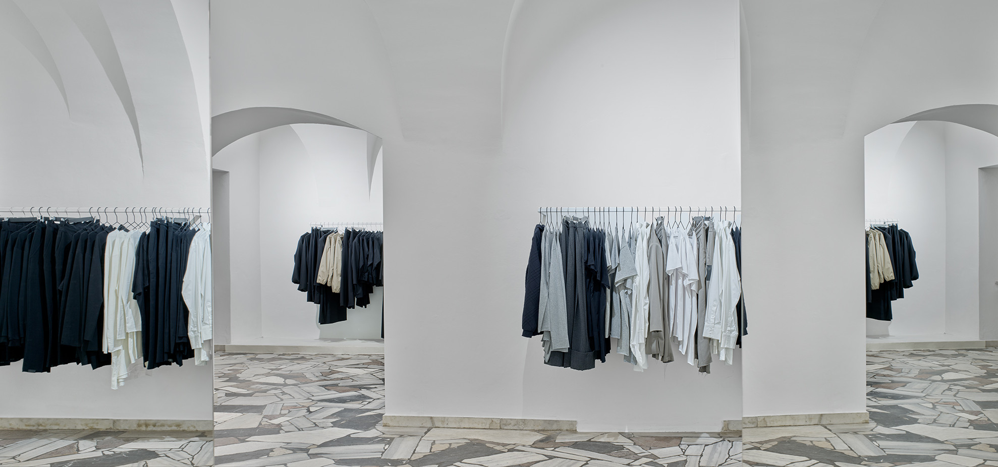 CONCEPT STORE OR GALLERY?