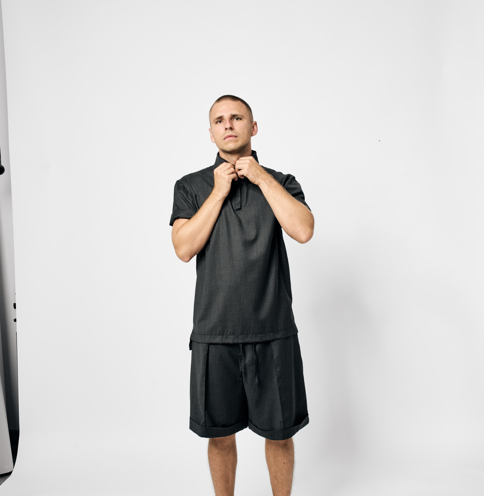 Wool Cuff shorts Graphite
