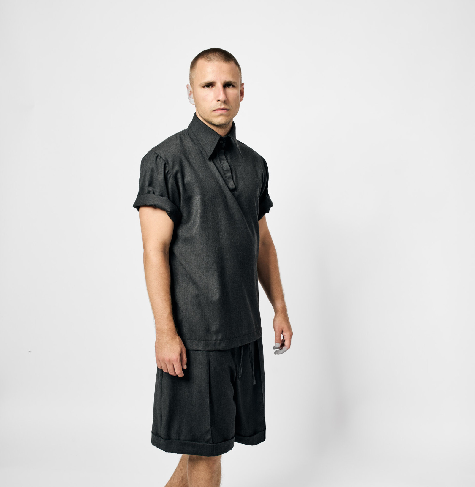 Wool Cuff shorts Graphite