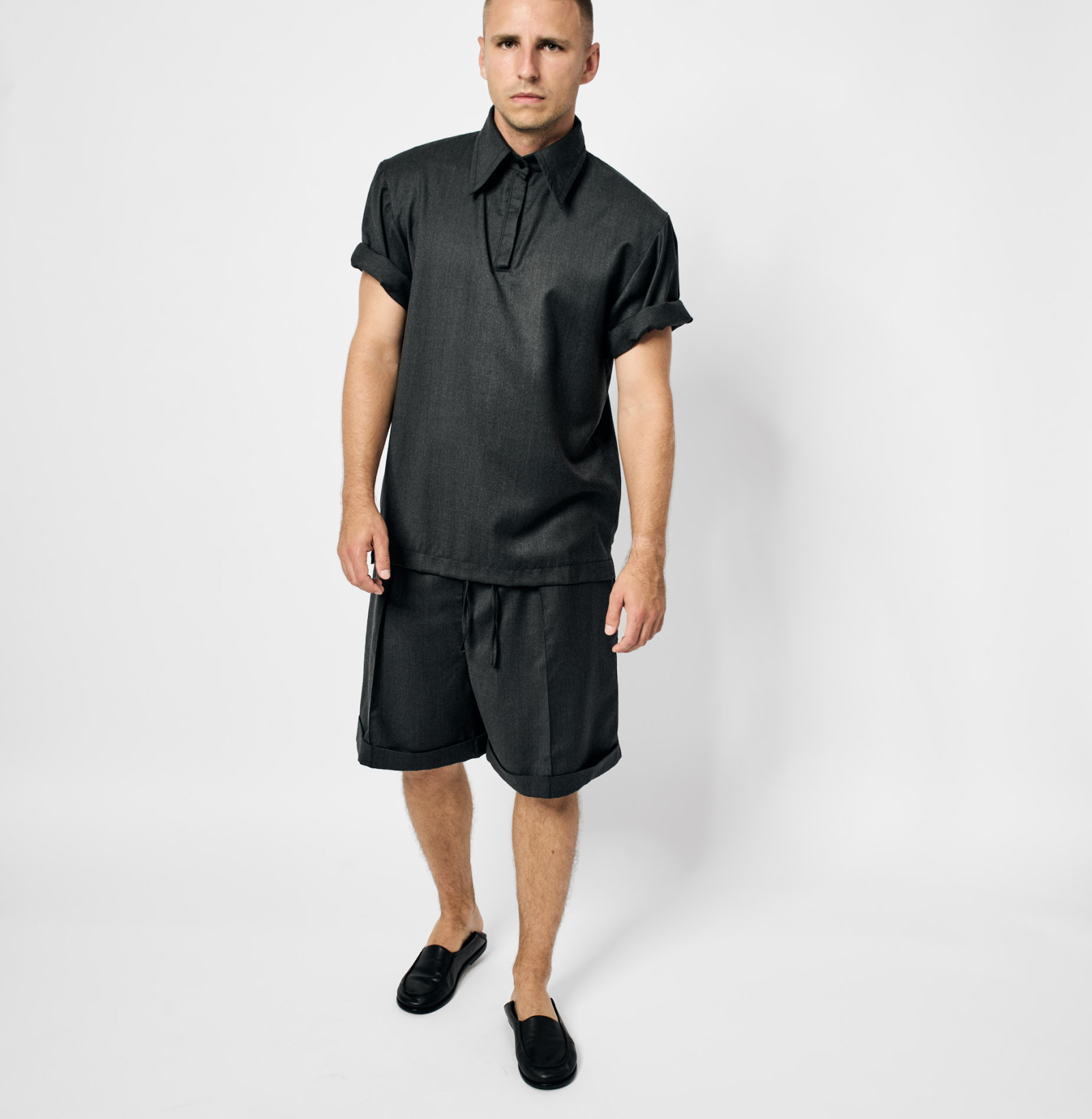 Wool Cuff shorts Graphite