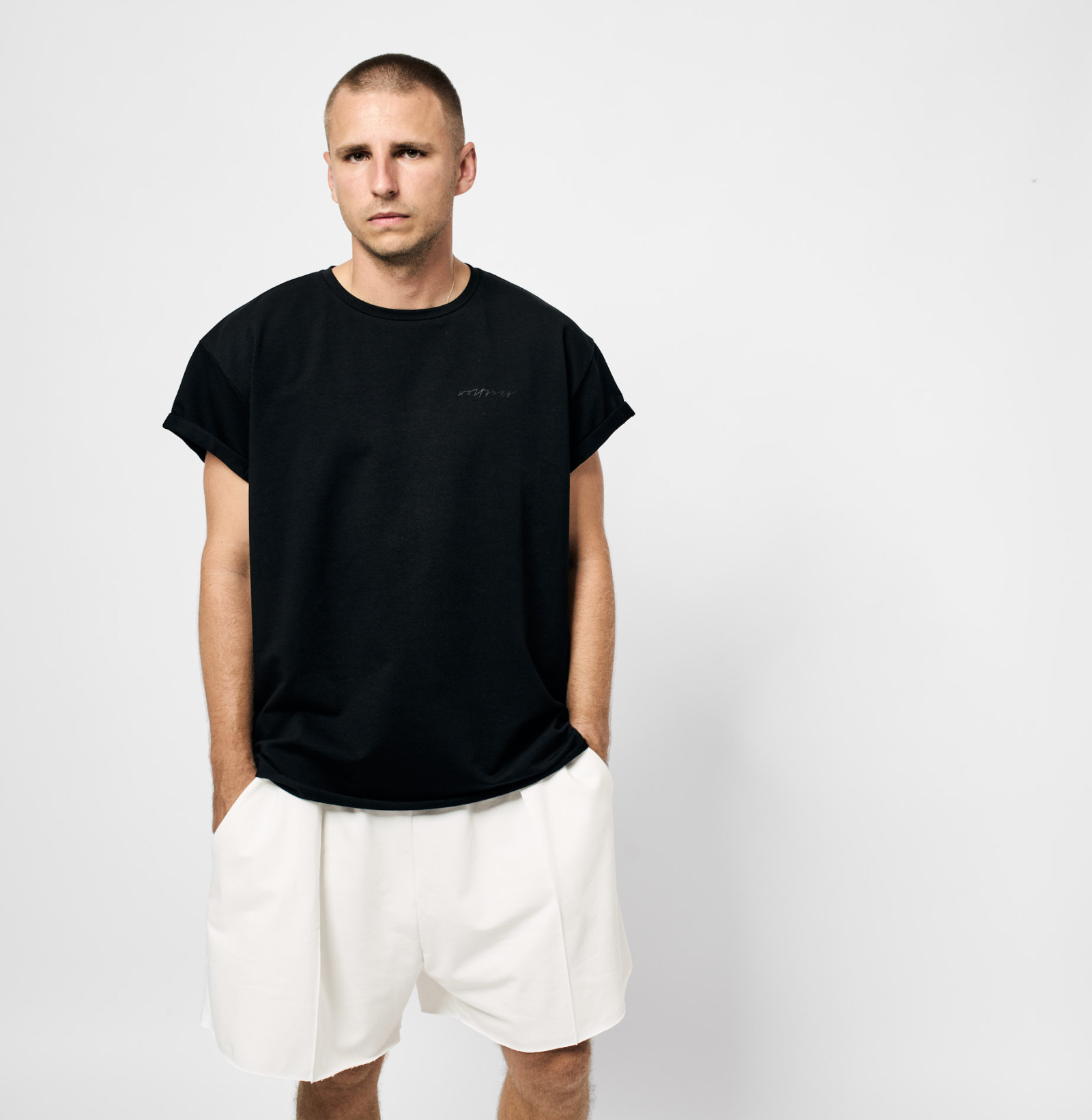 Lazy puck shorts off white
