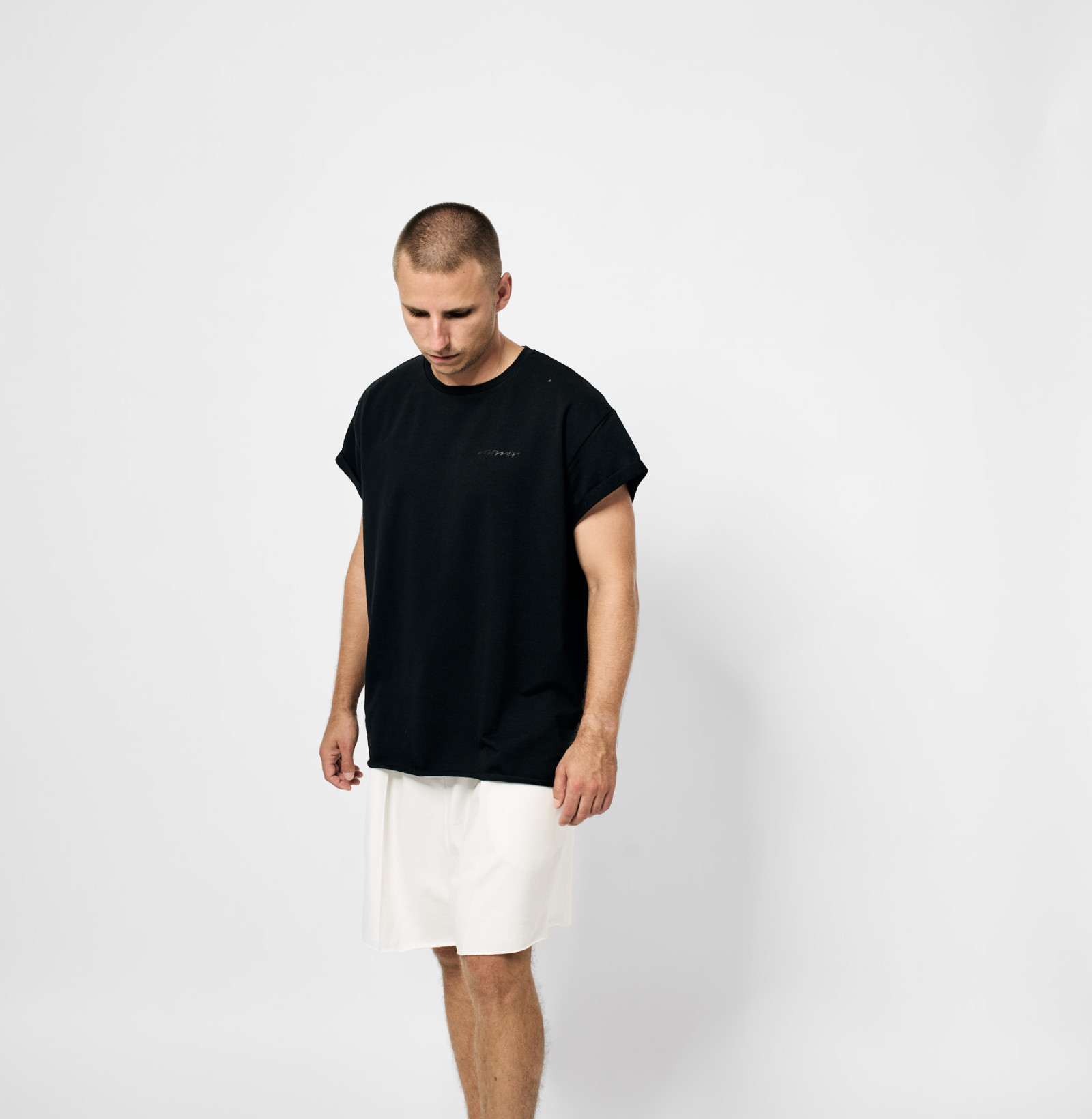 Lazy puck shorts off white