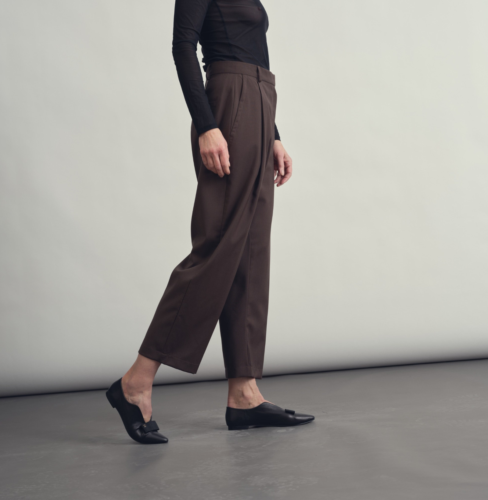 Wool classic pants brown