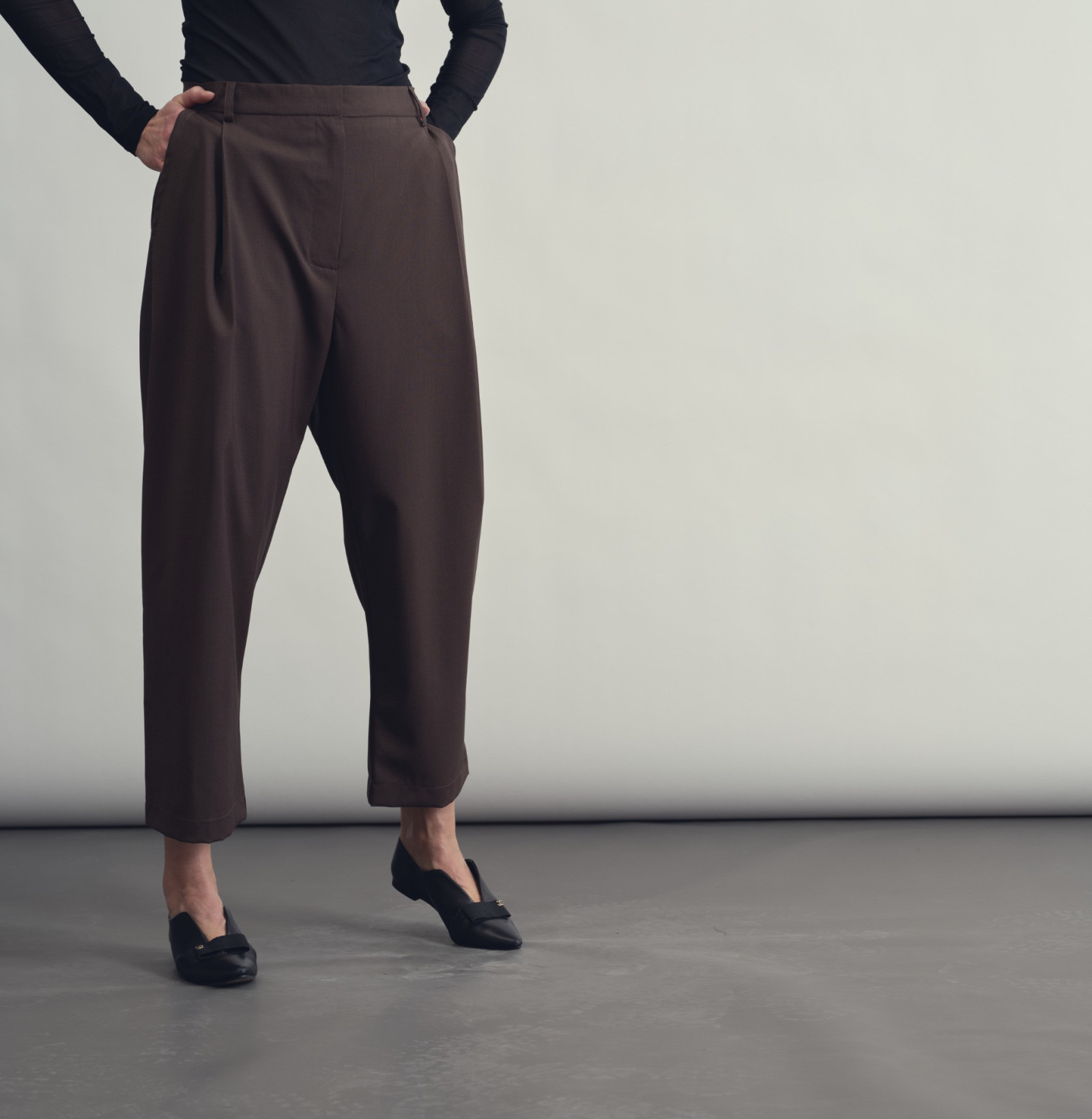 Wool classic pants brown