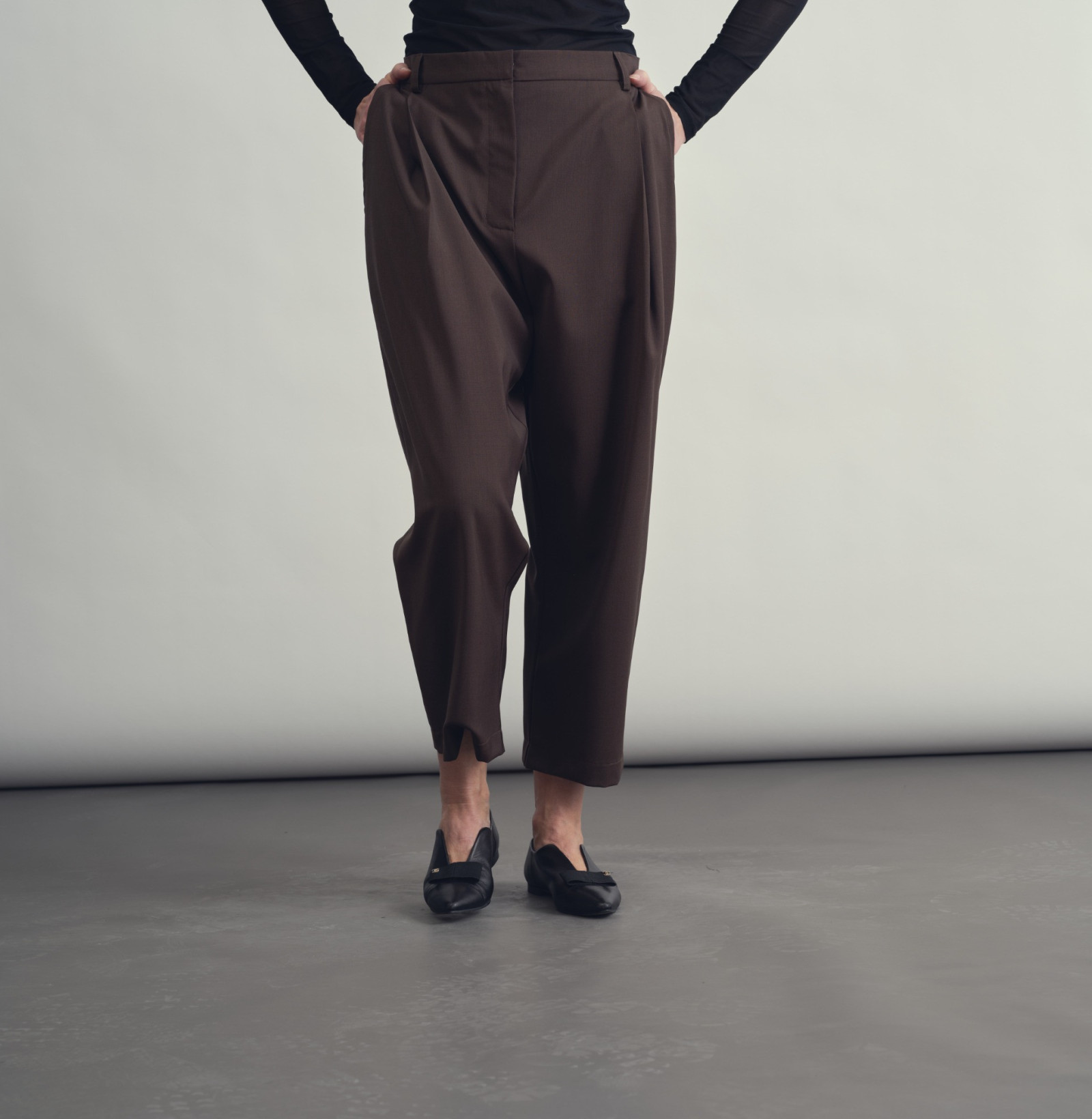 Wool classic pants brown