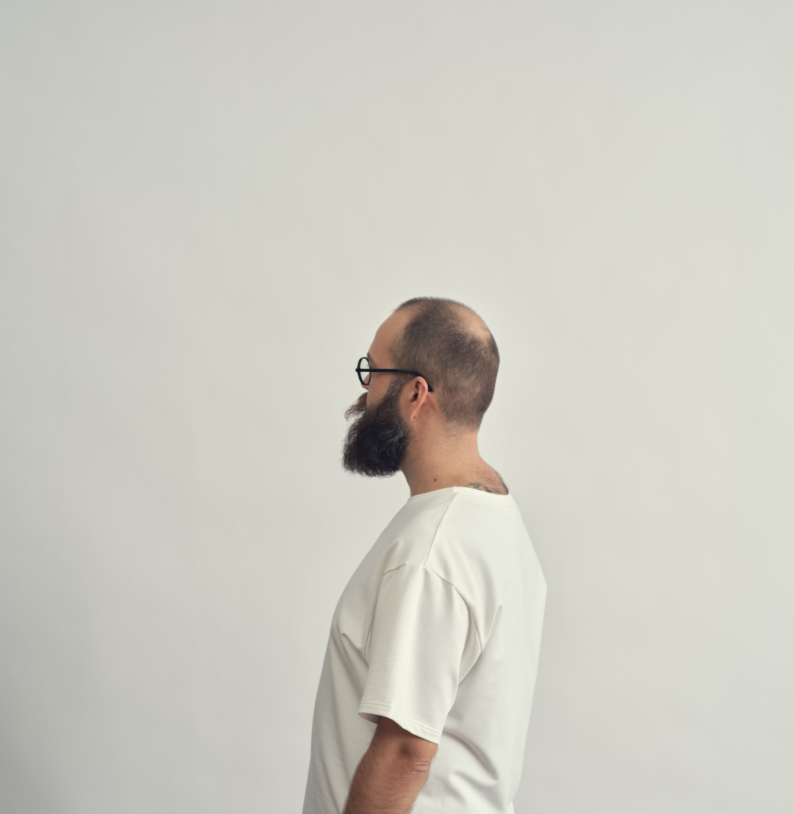 Good no brand tee off white
