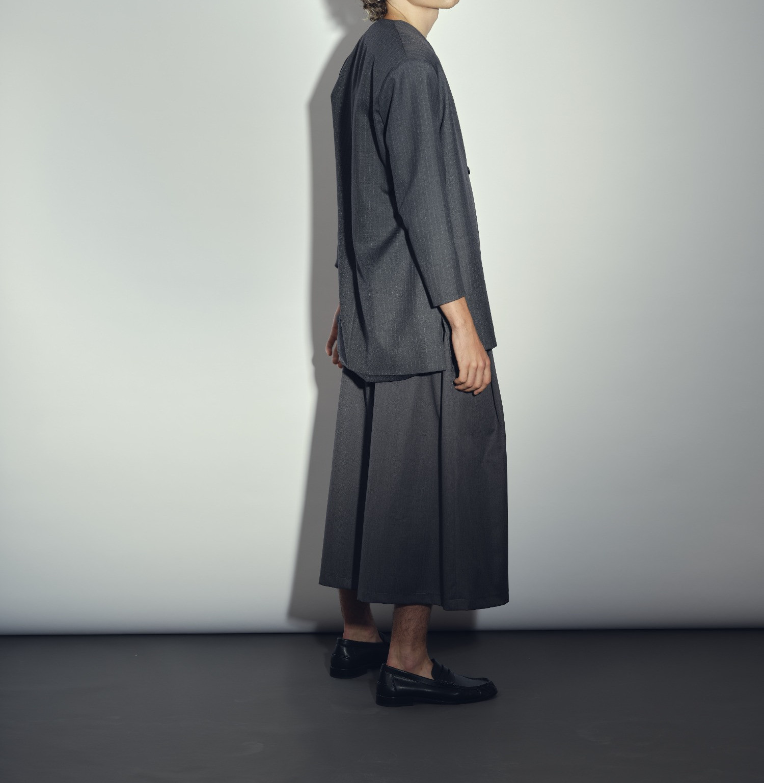 Wool mid-calf pants anthracite