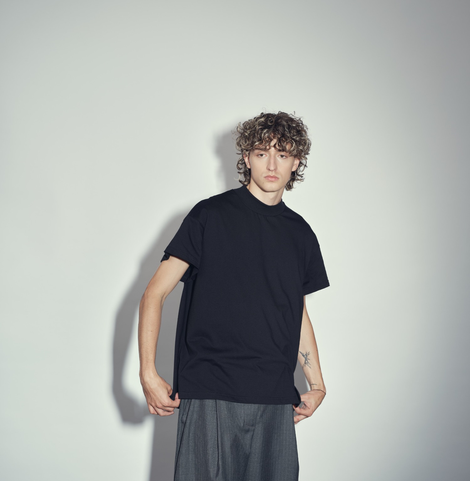 Lazy Neck Tee 02 b