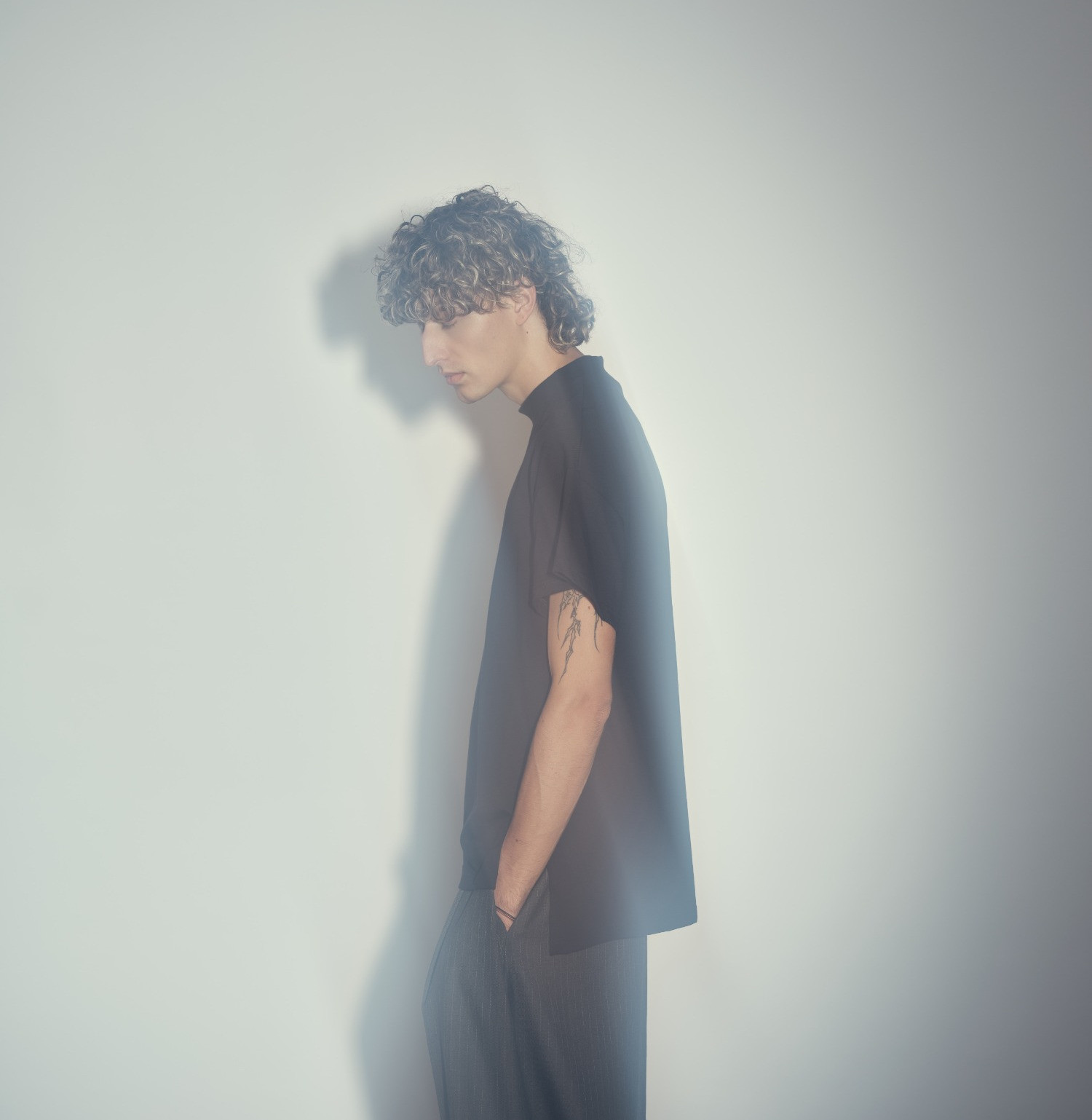 Lazy Neck Tee 02 b