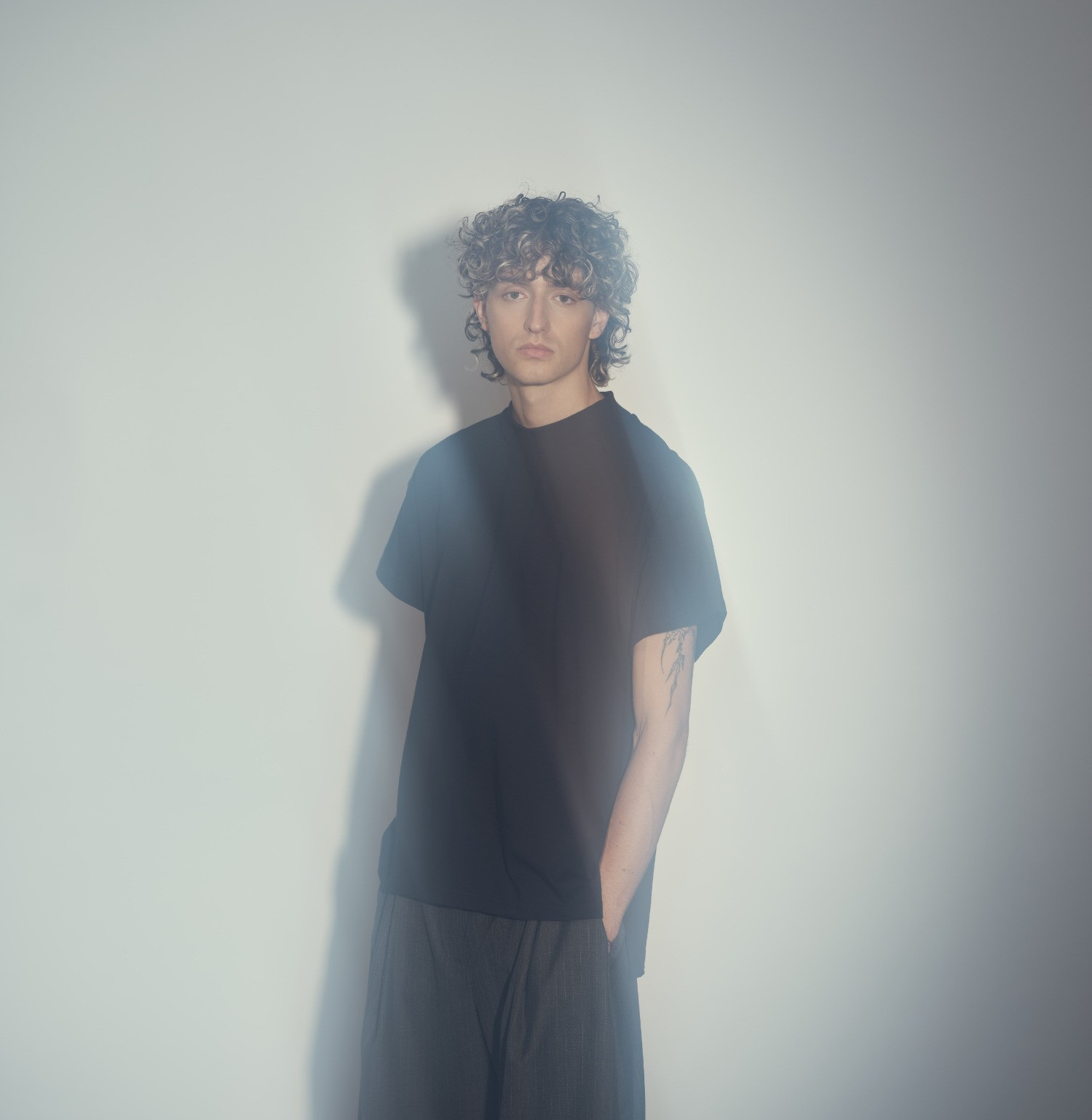 Lazy Neck Tee 02 b