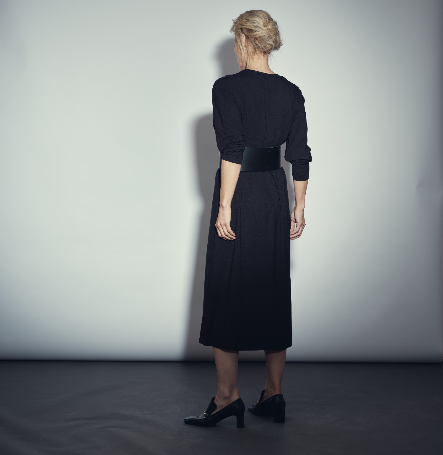 Fine long sleeve dress b
